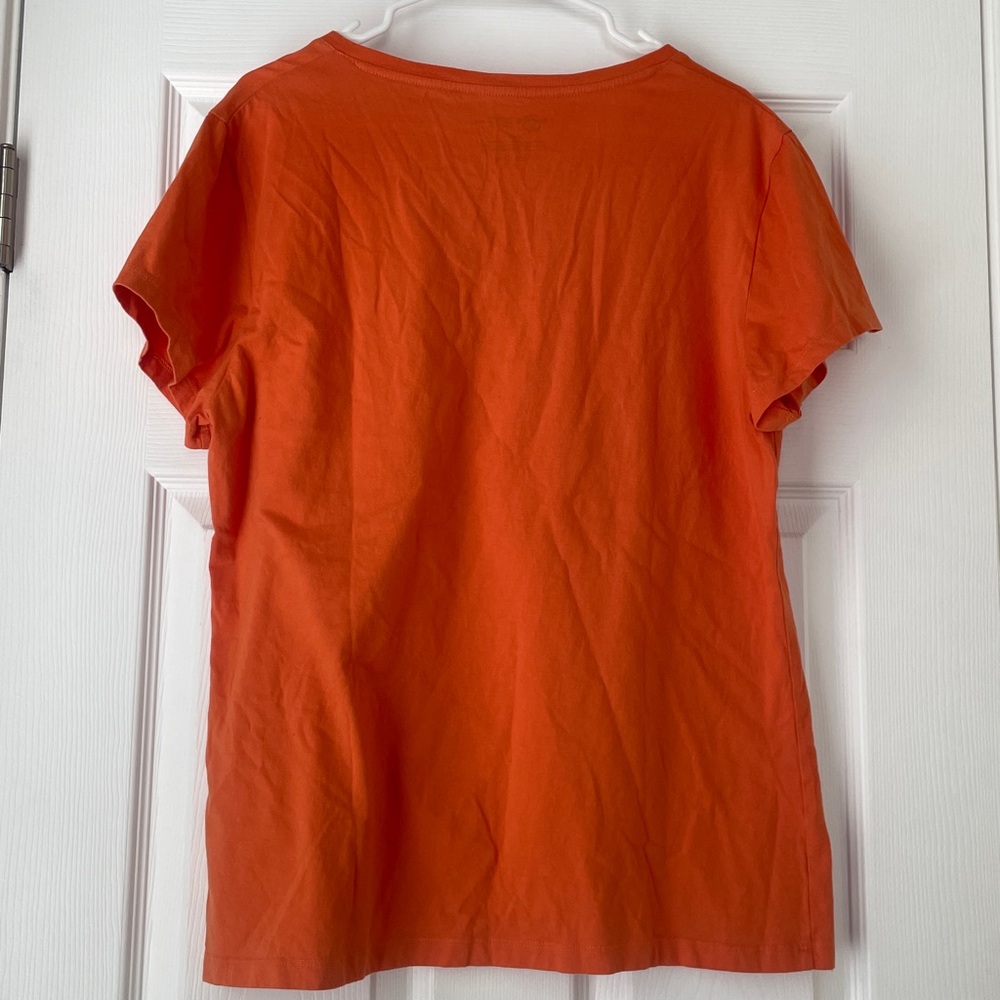 Hard Rock Cafe Makati XL Orange V Neck Tee Shirt - Picture 4 of 5